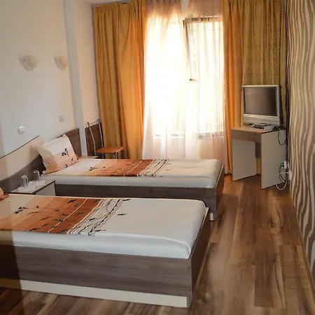 Eos Hotel 3*